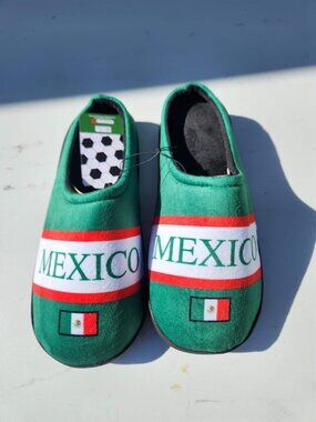 NEW Men's Size 9 / 10 Mexico Slippers Shoes House Sandals New with Tags Makes a